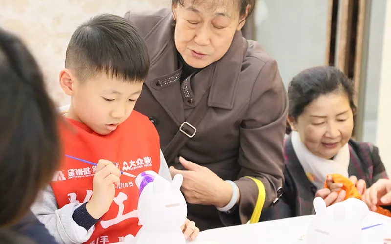 感恩回饋|金鑰匙家裝“親子石膏娃娃彩繪”圓滿結束